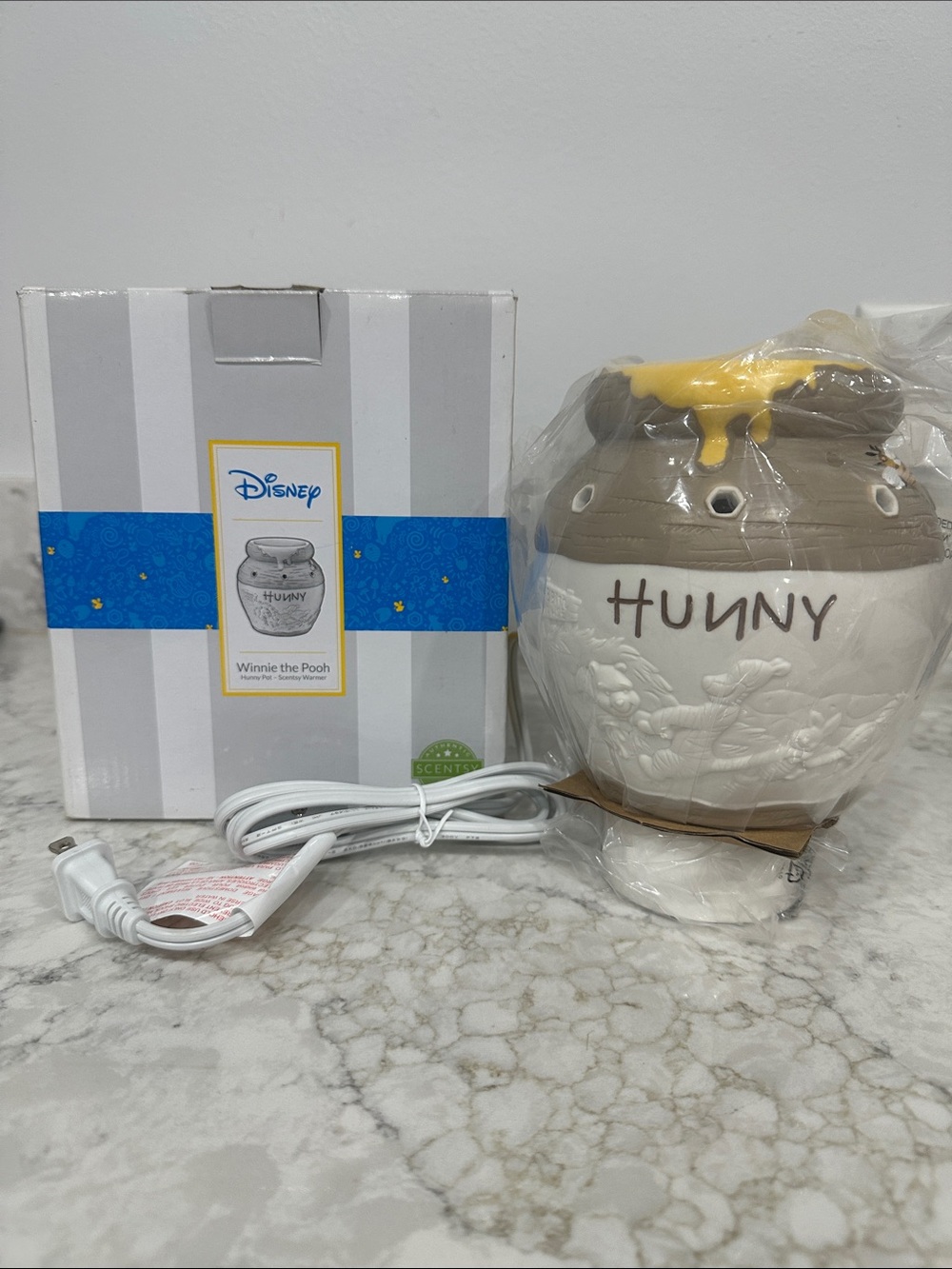 Disney Winnie the Pooh Hunny Pot Scentsy Warmer Retired Rare Open Box